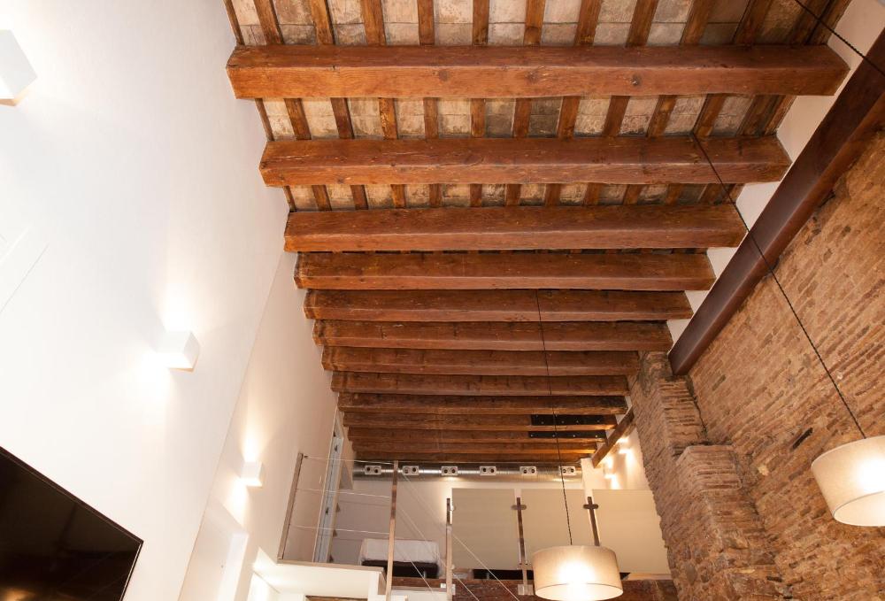 BARNAPARTMENTS BORN 5 BARNAPARTMENTS BORN