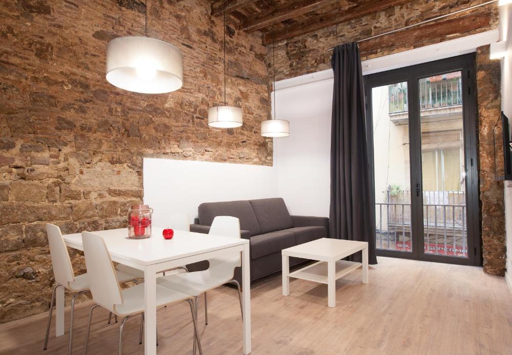 BARNAPARTMENTS BORN 4 BARNAPARTMENTS BORN