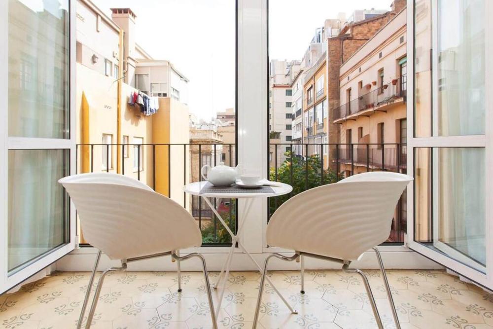 Classy 3bed 3bath apartment in Eixample 2 Classy 3bed 3bath apartment in Eixample