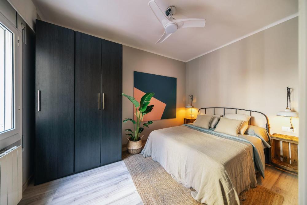 Comfortable 3-bedroom next to Sagrada Familia 1 Comfortable 3-bedroom next to Sagrada Familia