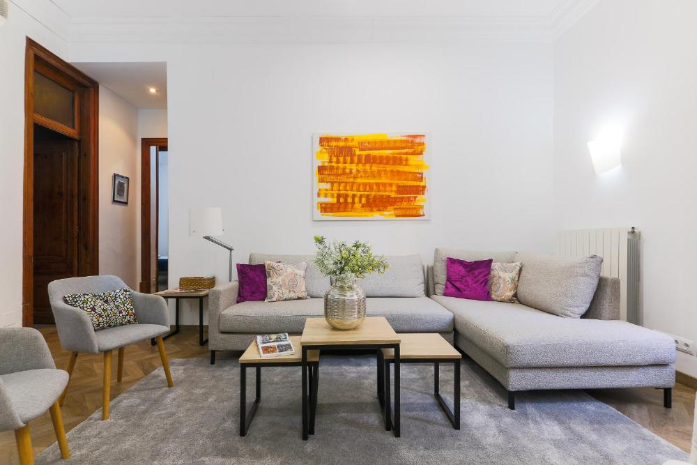 Great Spacious Apartment in the Gothic District City Center 5 Great Spacious Apartment in the Gothic District City Center