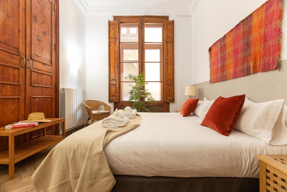 Great Spacious Apartment in the Gothic District City Center 4 Great Spacious Apartment in the Gothic District City Center