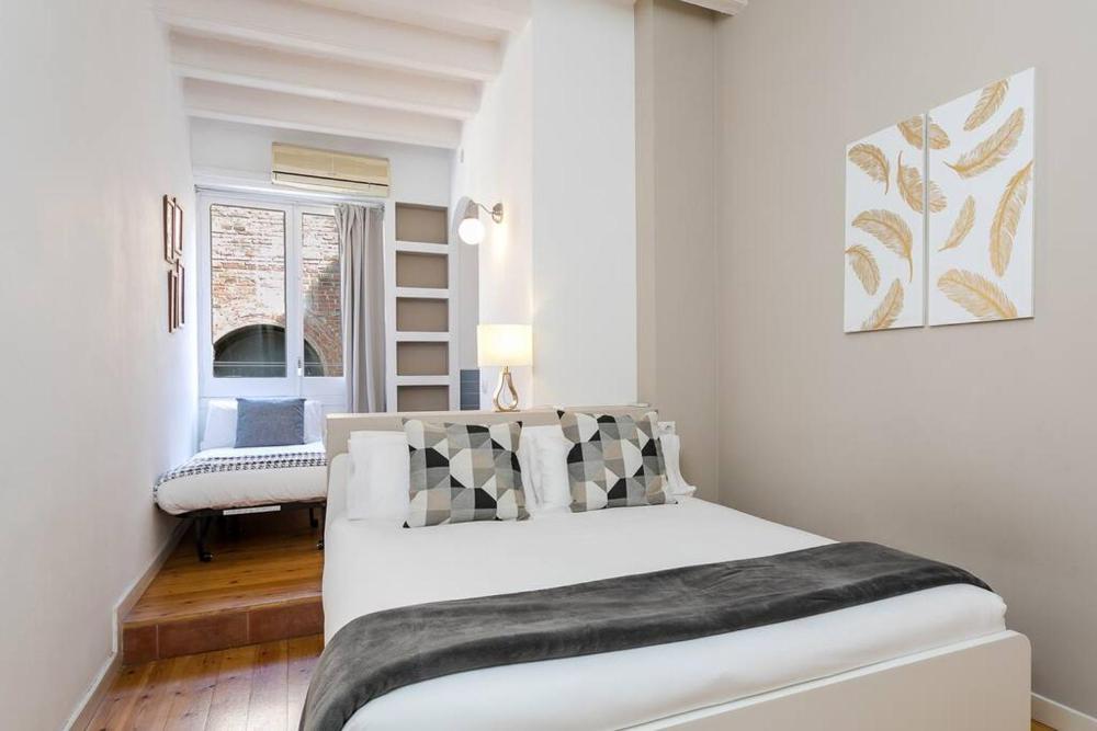Luxurious and centric with awesome rooftop terrace 1 Luxurious and centric with awesome rooftop terrace