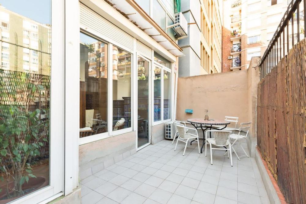 Magnificent and Massive 5 Bedroom Family Apartment and Terrace 5 Magnificent and Massive 5 Bedroom Family Apartment and Terrace
