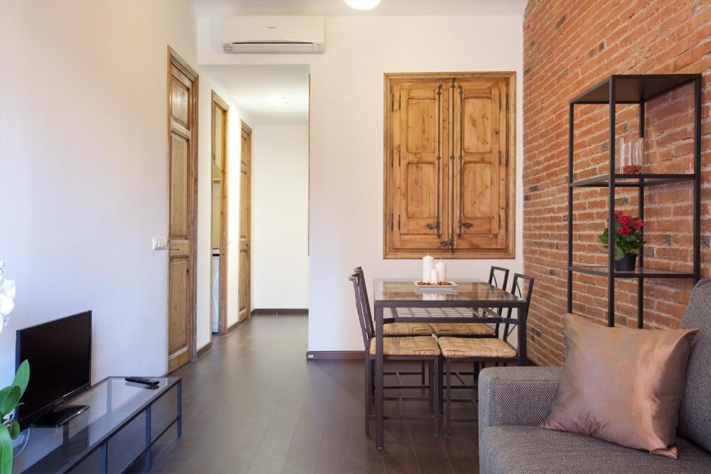 Modern 2-bedroom apartment near Sagrada Familia 2 Modern 2-bedroom apartment near Sagrada Familia