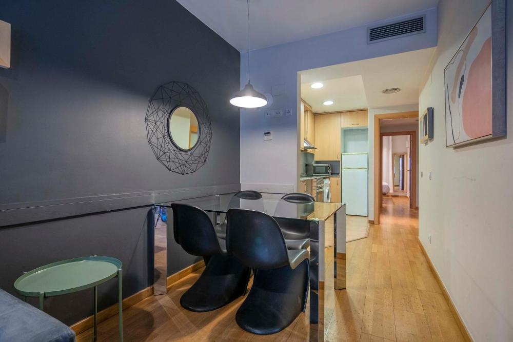 Modern and bright apartment in Eixample 1-2 2 Modern and bright apartment in Eixample 1-2