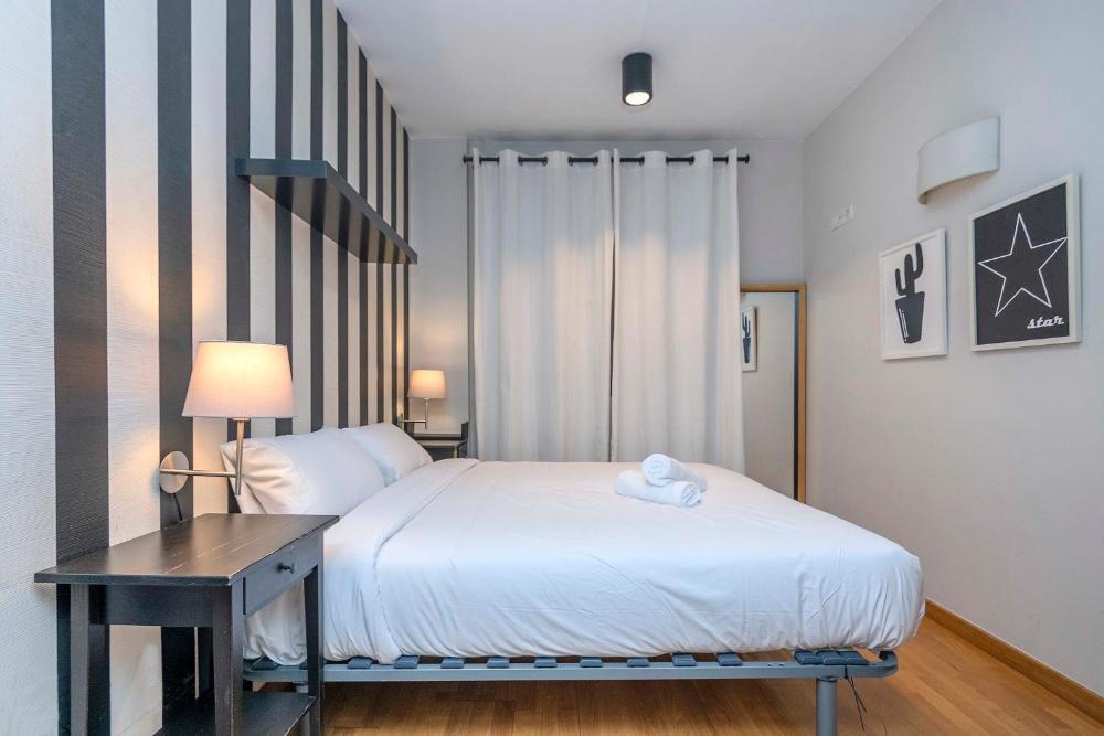 Modern and bright apartment in Eixample 1-2 5 Modern and bright apartment in Eixample 1-2