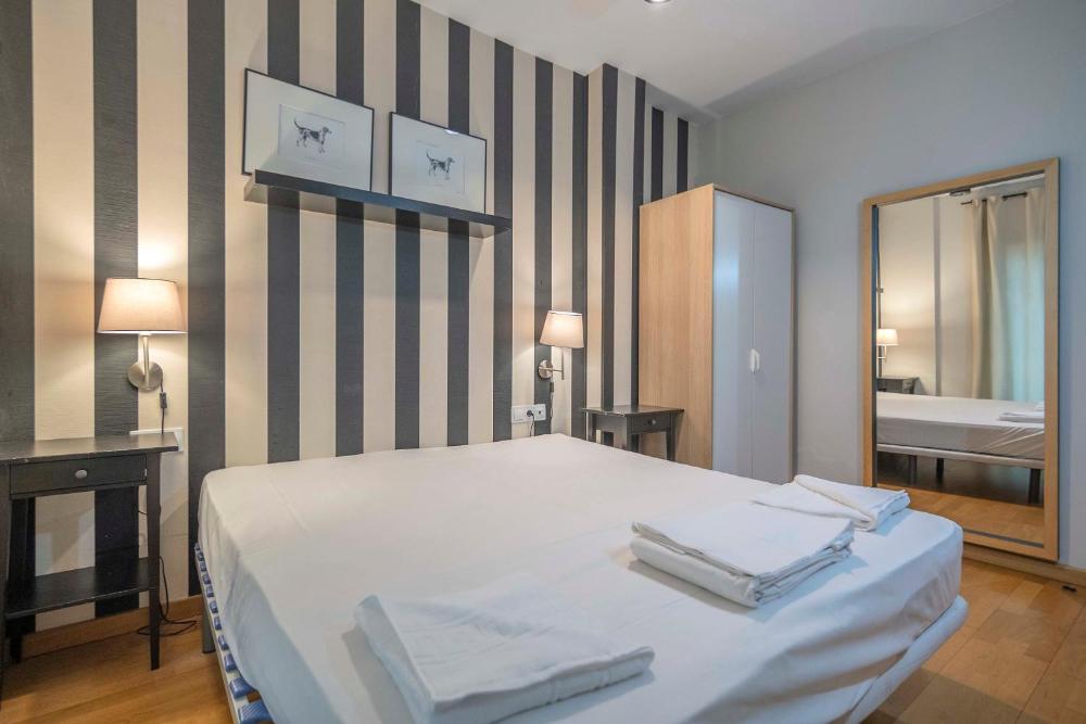 Modern and bright apartment in Eixample 2-1 2 Modern and bright apartment in Eixample 2-1