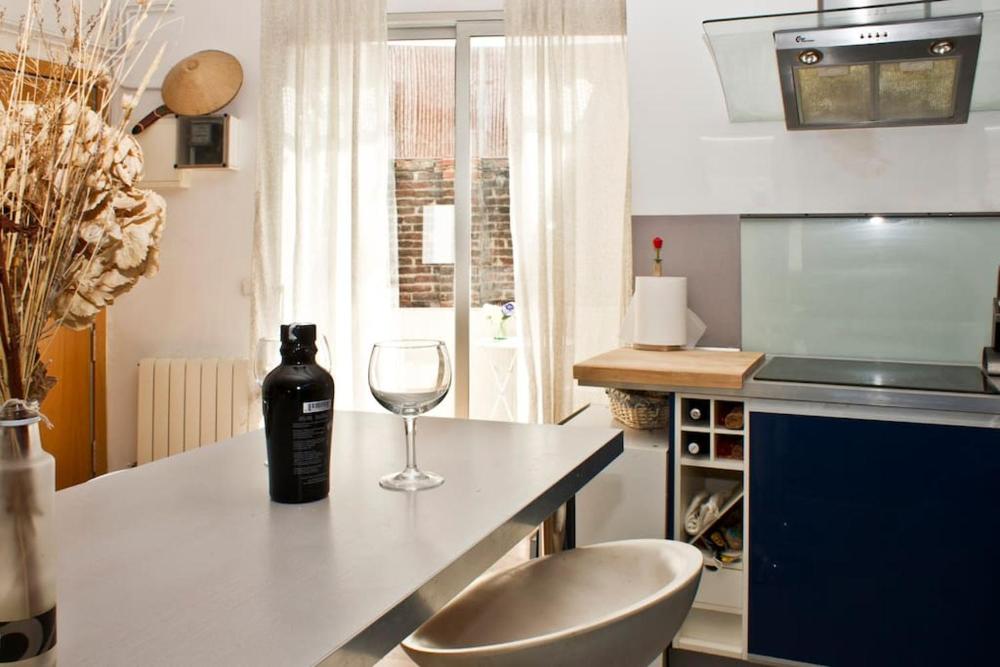 MODERN FLAT POBLE NOU 1 MODERN FLAT POBLE NOU