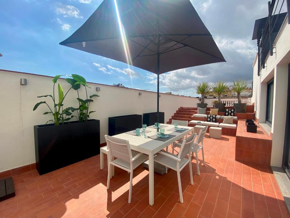 Modern Penthouse with VIEWS Near Paseo De Gracia by MyRentalHost 1 Modern Penthouse with VIEWS Near Paseo De Gracia by MyRentalHost