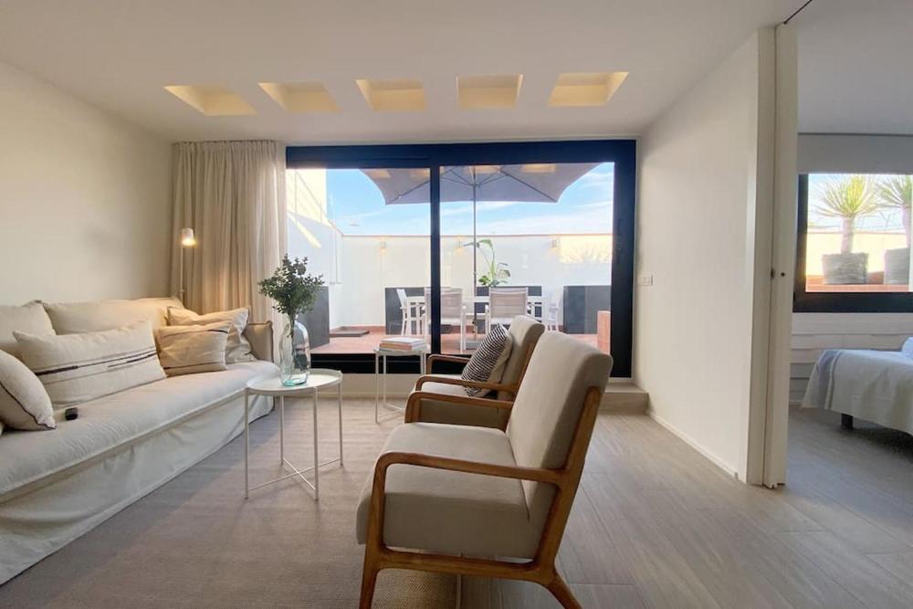 Modern Penthouse with VIEWS Near Paseo De Gracia by MyRentalHost 2 Modern Penthouse with VIEWS Near Paseo De Gracia by MyRentalHost