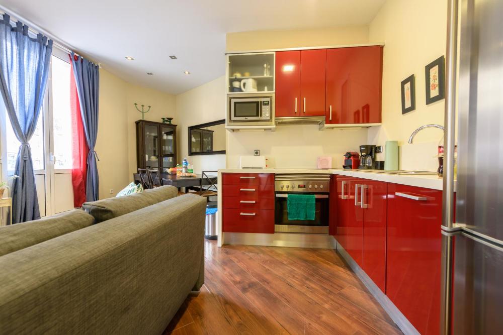 RamblasRentals Design Renovated Apartment AC Balcony10m Ramblas - Parking - Wifi 2 RamblasRentals Design Renovated Apartment AC Balcony10m Ramblas - Parking - Wifi