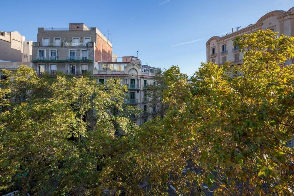 Ronda Sant Pere Private City Center 3Bedroom Suite B 2 Ronda Sant Pere Private City Center 3Bedroom Suite B