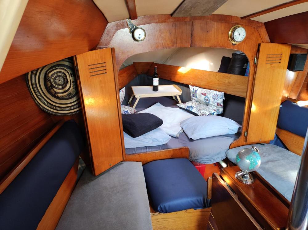 Sleep on a Sailing Boat Barcelona 3 Sleep on a Sailing Boat Barcelona