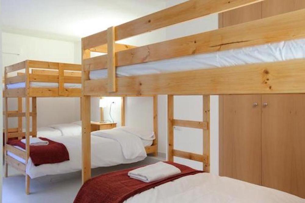 Spacious apartment for families near Park Guell 1 Spacious apartment for families near Park Guell