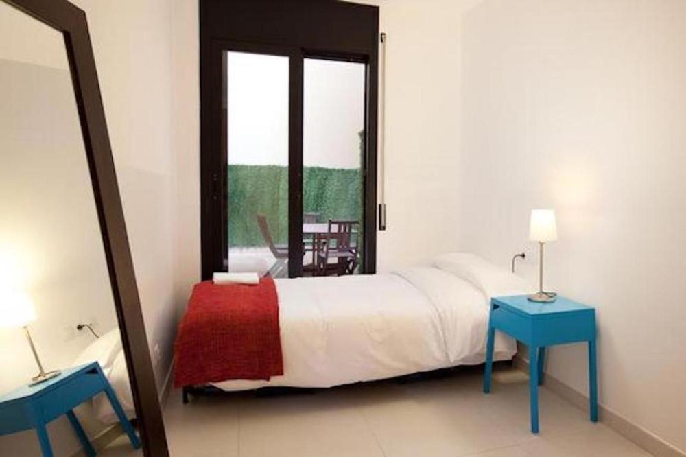 Spacious apartment for families near Park Guell 2 Spacious apartment for families near Park Guell