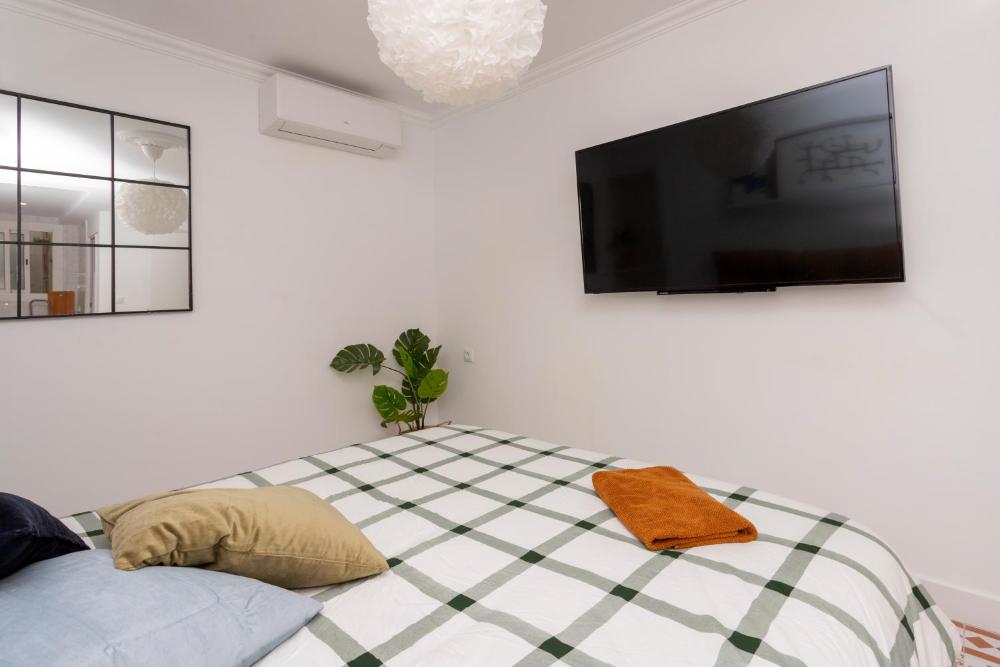 SUNNY & DESIGN 2-BEDROOM BARRIO GOTHIC 3 SUNNY & DESIGN 2-BEDROOM BARRIO GOTHIC